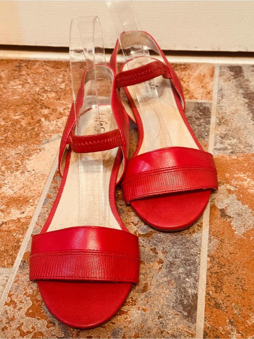NWOB!! Lovely and Comfy Life Stride Red Women's Stretchy Wedge Sandals! - Picture 2 of 14